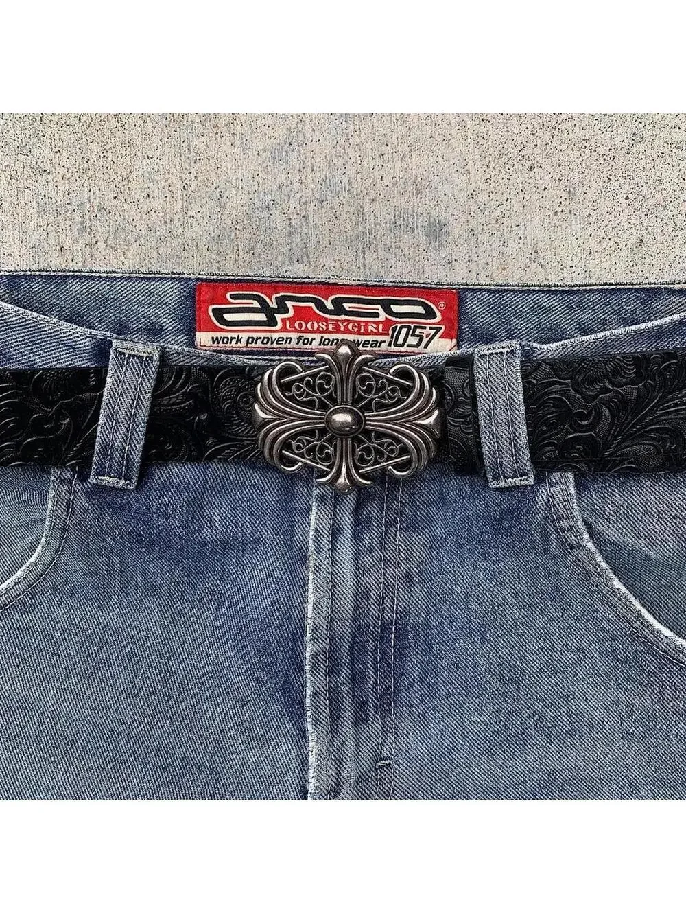 Y2k style Gothic Cross Chrome Silver black floral belt. Very cool unique belt.